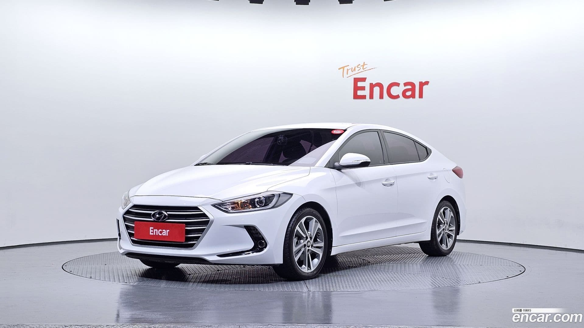 Main__Slider__Photo:AVANTE Hyundai 2017.11-0