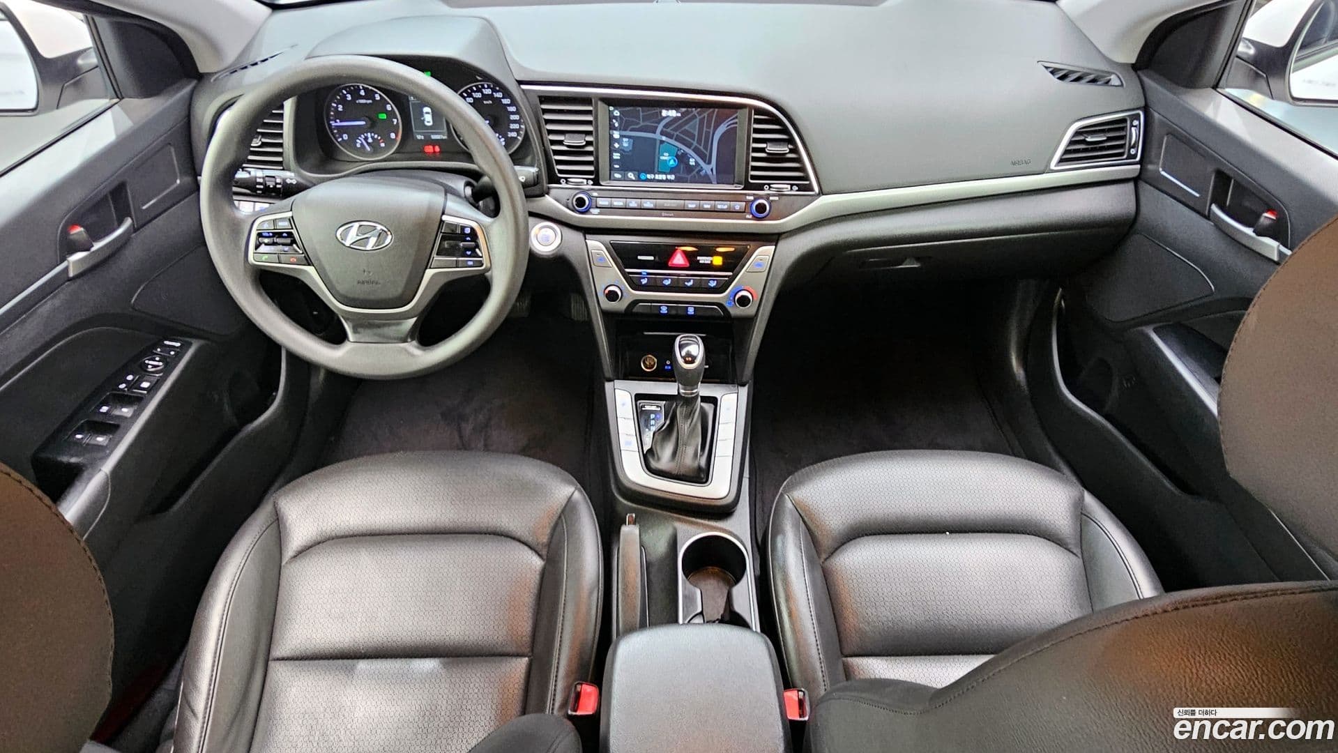 Main__Slider__Photo:AVANTE Hyundai 2017.11-6