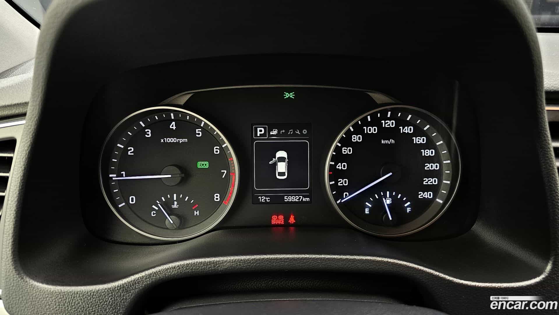 AVANTE Hyundai 2017.11-INNER-008