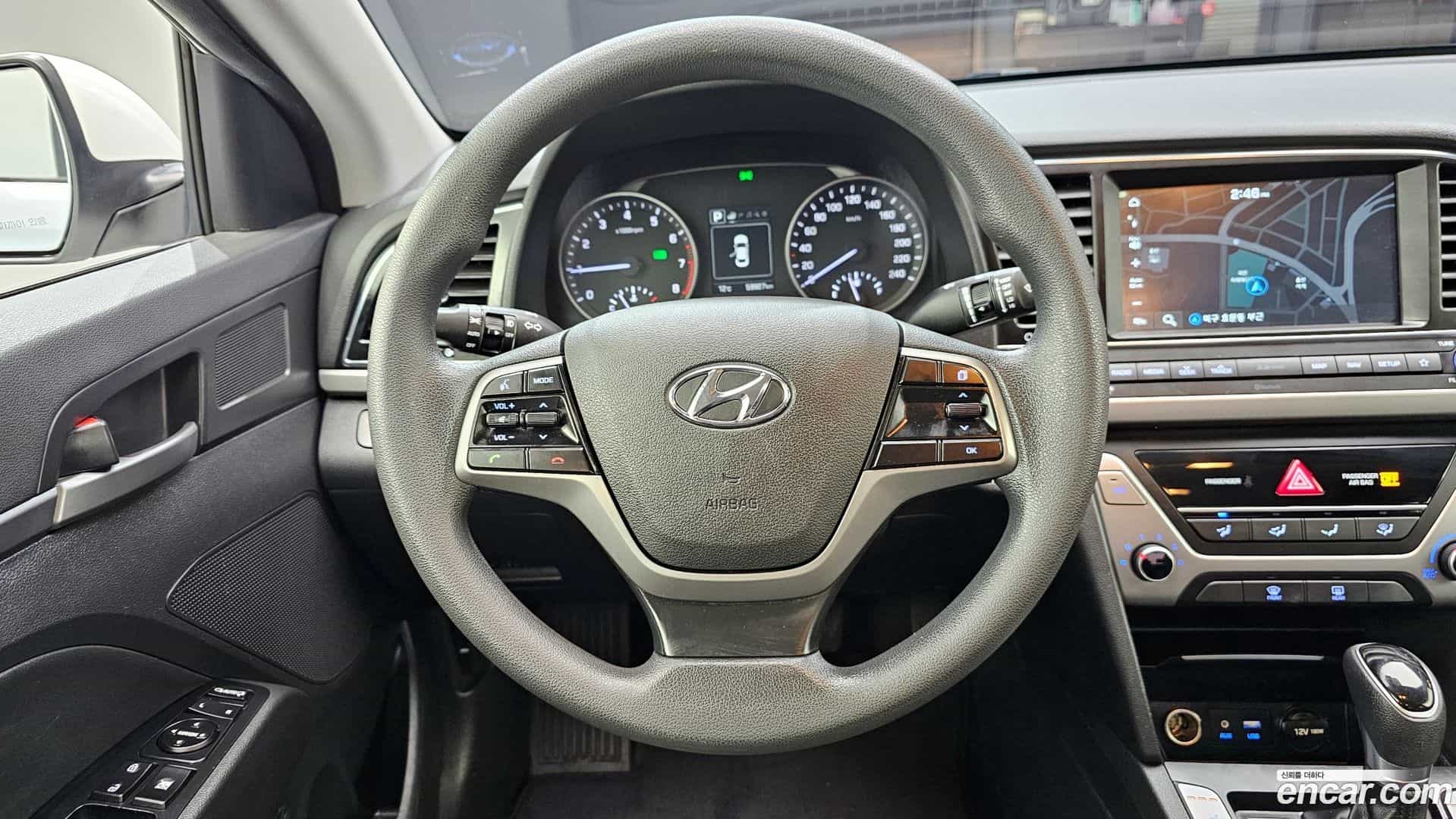 AVANTE Hyundai 2017.11-OPTION-017
