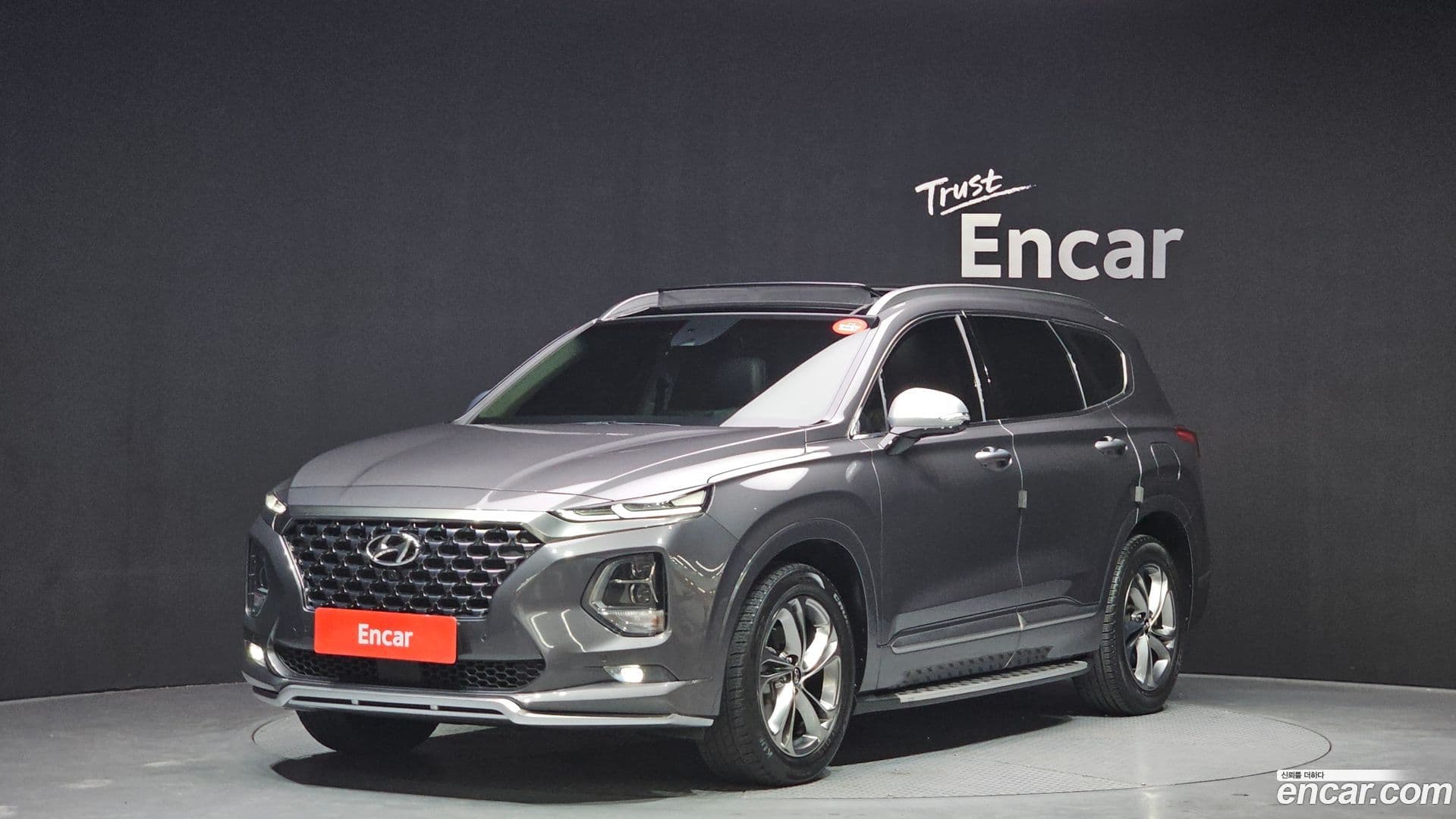Main__Slider__Photo:Santafe Hyundai 2019.0-0