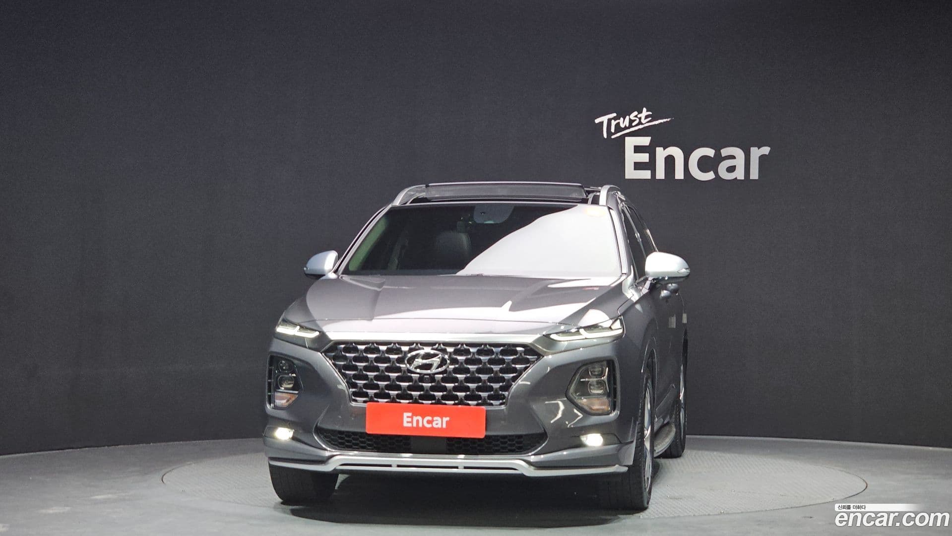 Main__Slider__Photo:Santafe Hyundai 2019.0-2