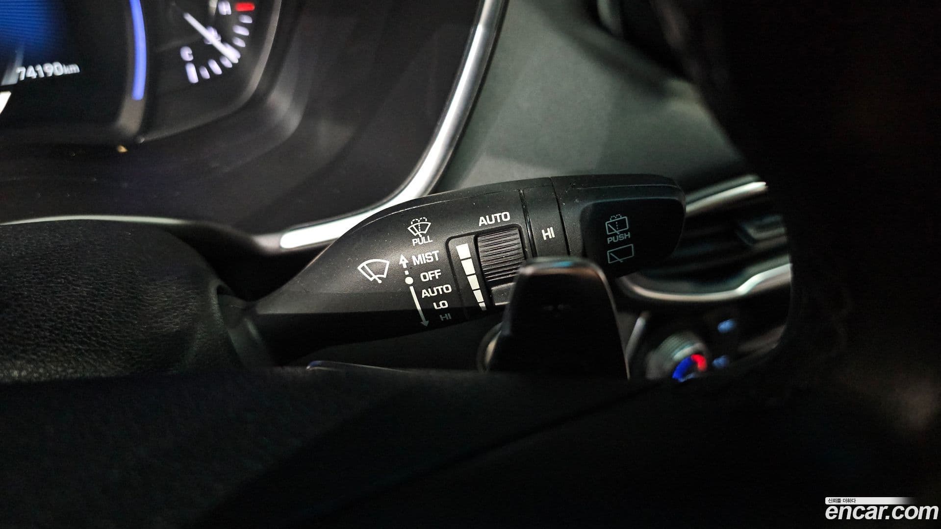 Main__Slider__Photo:Santafe Hyundai 2019.0-14