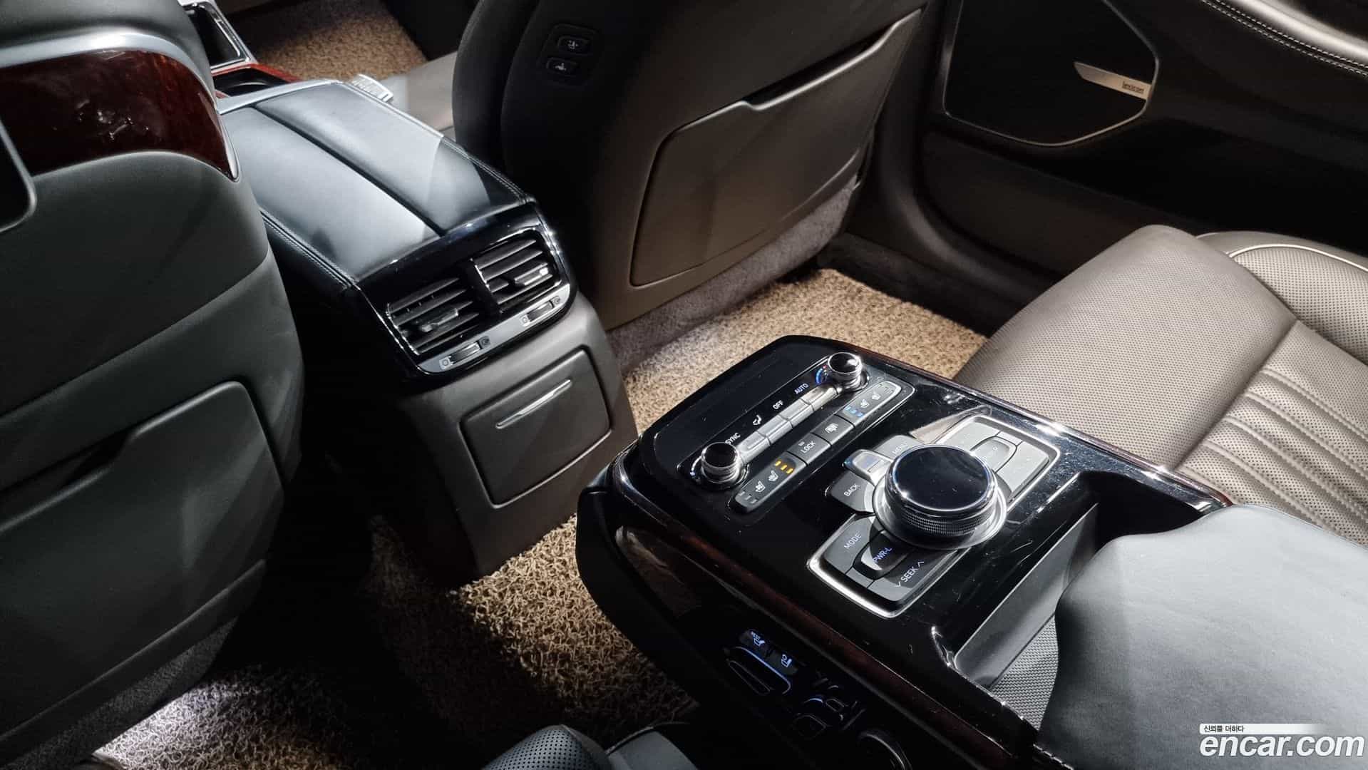 EQ900 Genesis 2015.11-OPTION-021