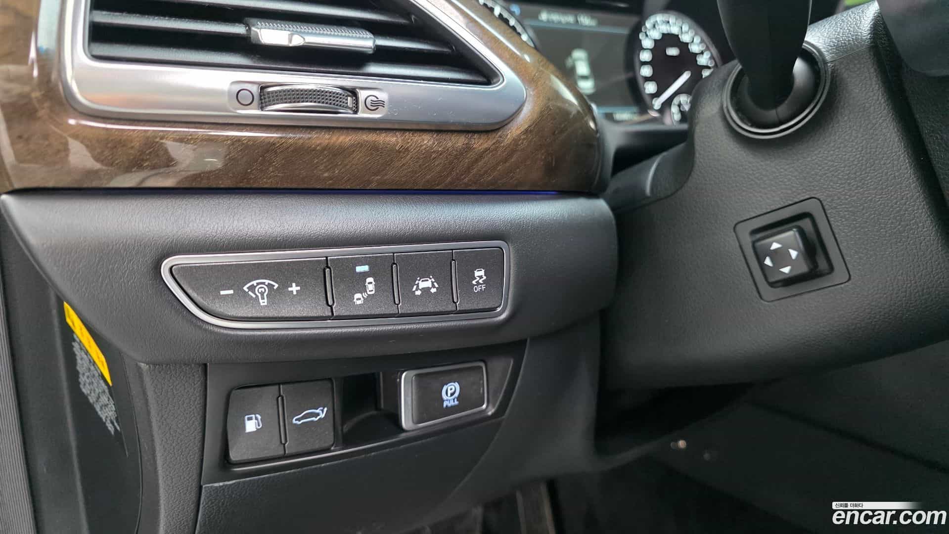 EQ900 Genesis 2016.3-OPTION-018