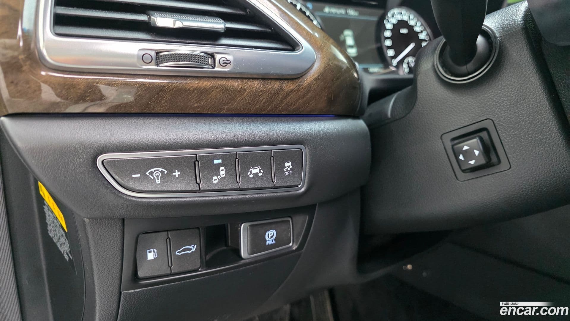 Main__Slider__Photo:EQ900 Genesis 2016.3-13