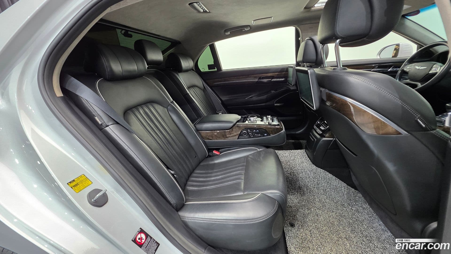 Main__Slider__Photo:EQ900 Genesis 2016.3-18