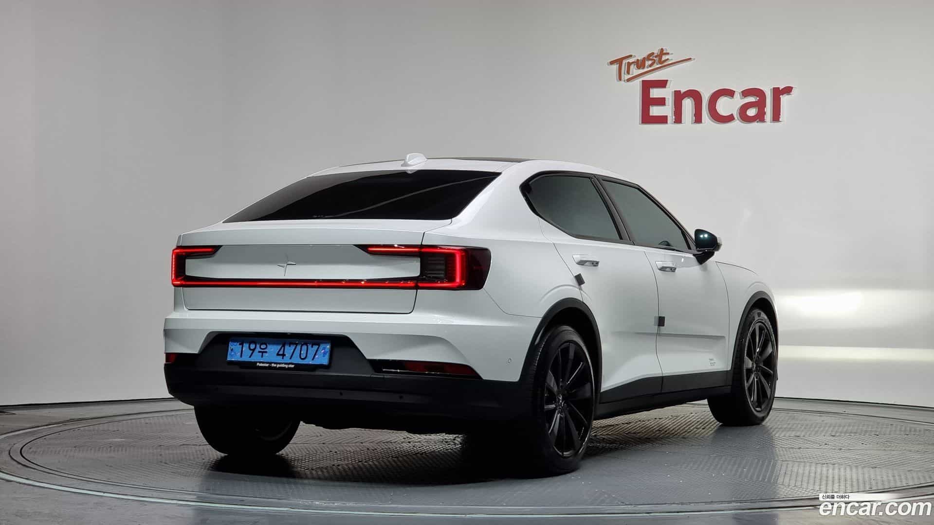 Polestar 2 Polestar 2022.6-OUTER-002