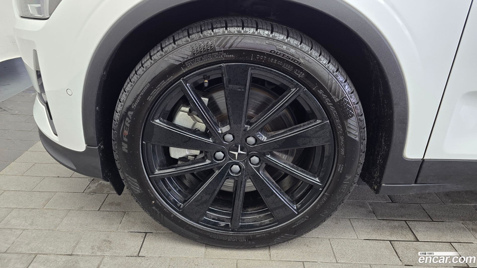 Main__Slider__Photo:Polestar 2 Polestar 2022.6-4