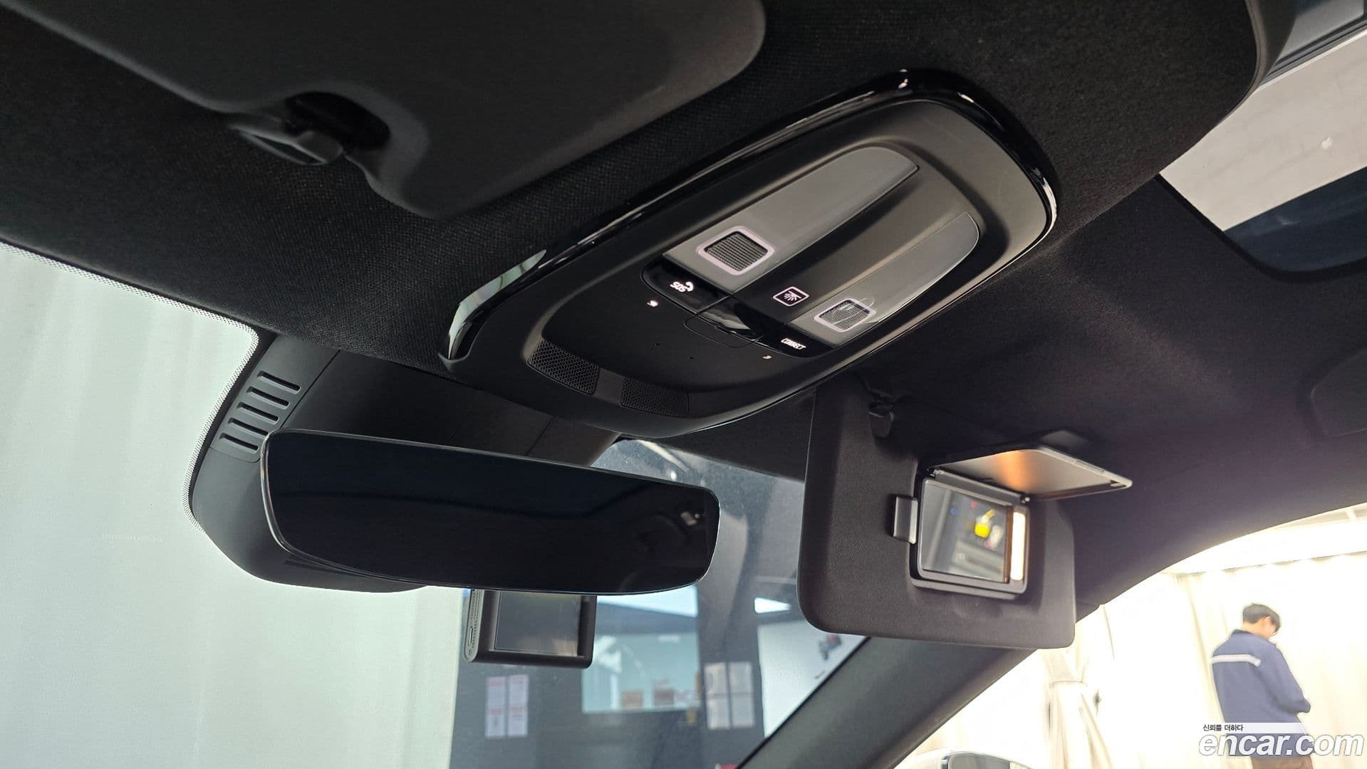 Main__Slider__Photo:Polestar 2 Polestar 2022.6-16