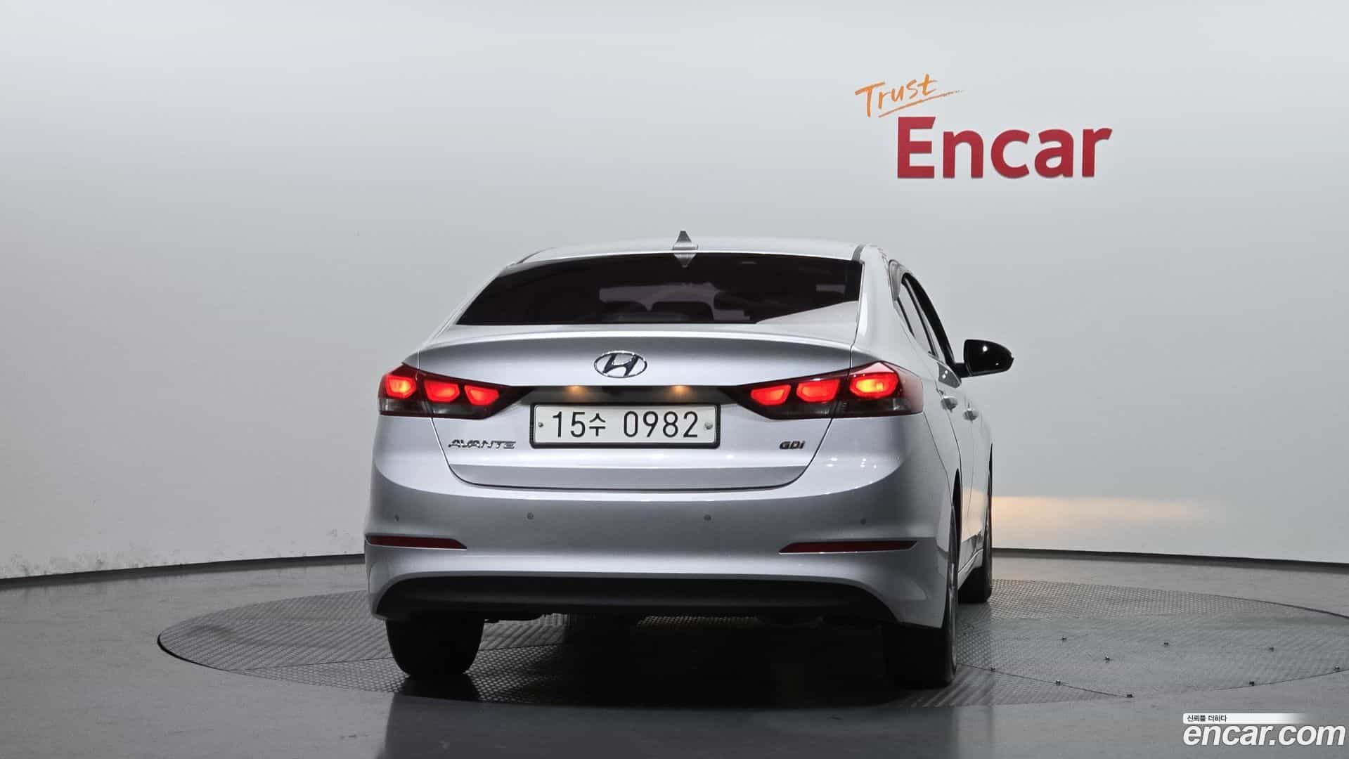 AVANTE Hyundai 2015.10-OUTER-004