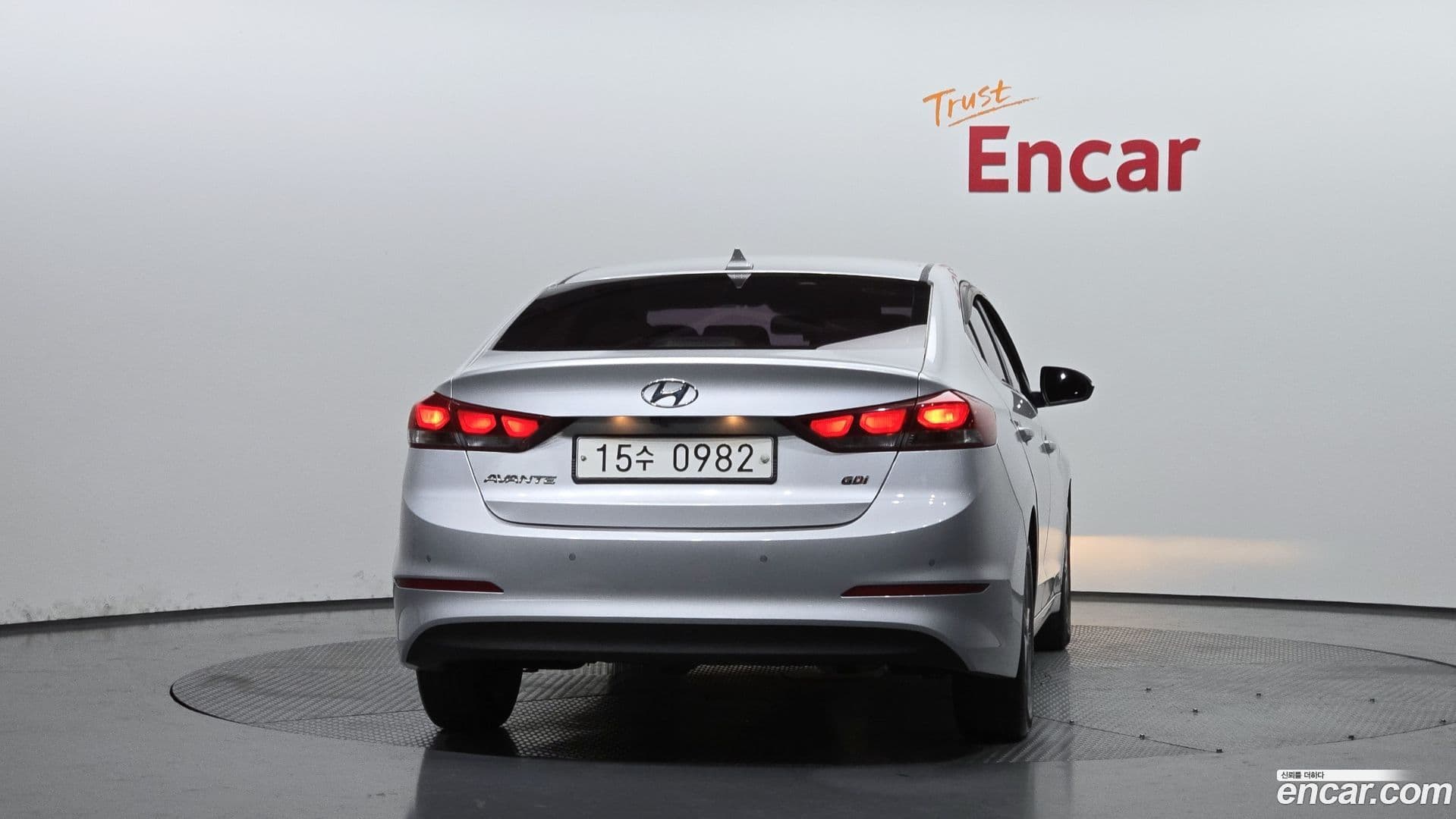 Main__Slider__Photo:AVANTE Hyundai 2015.10-3