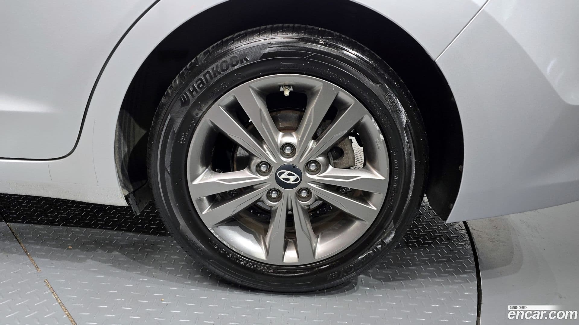 Main__Slider__Photo:AVANTE Hyundai 2015.10-4