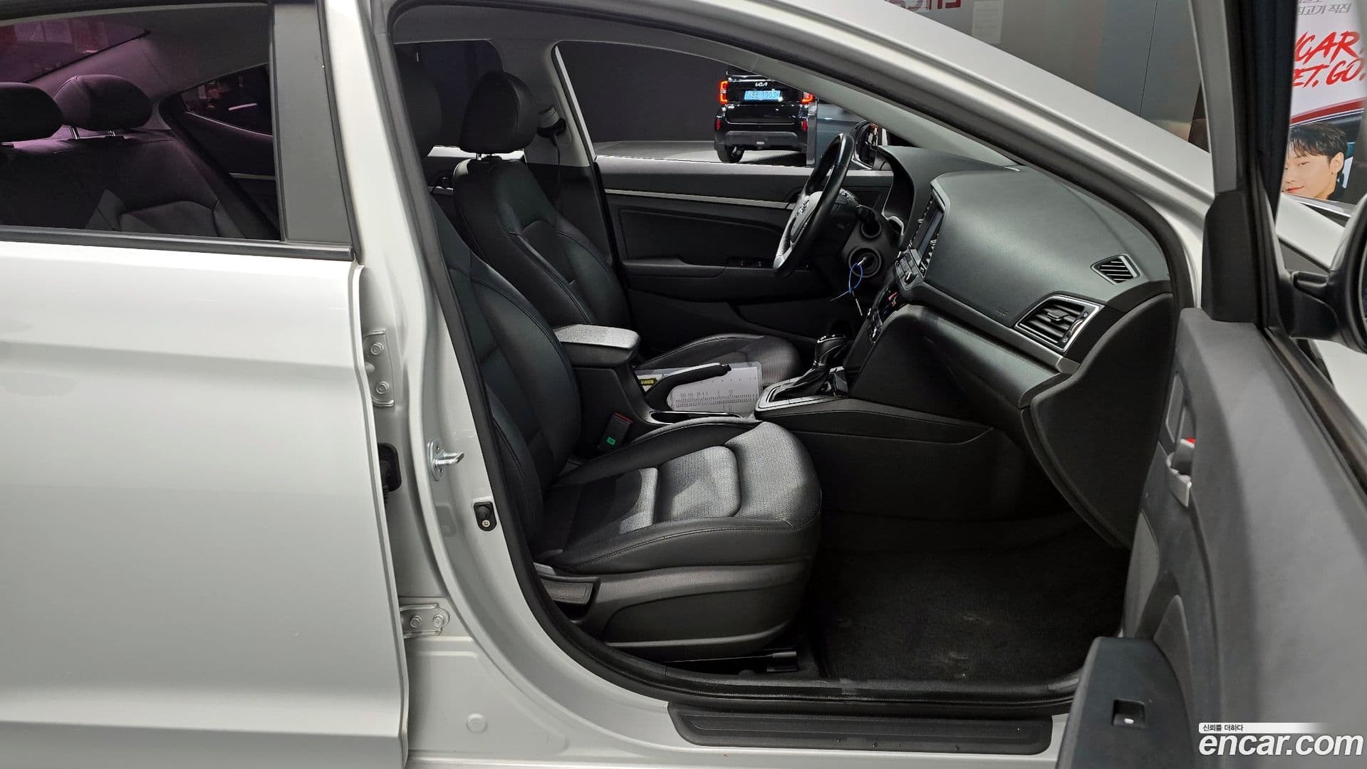 Main__Slider__Photo:AVANTE Hyundai 2015.10-10