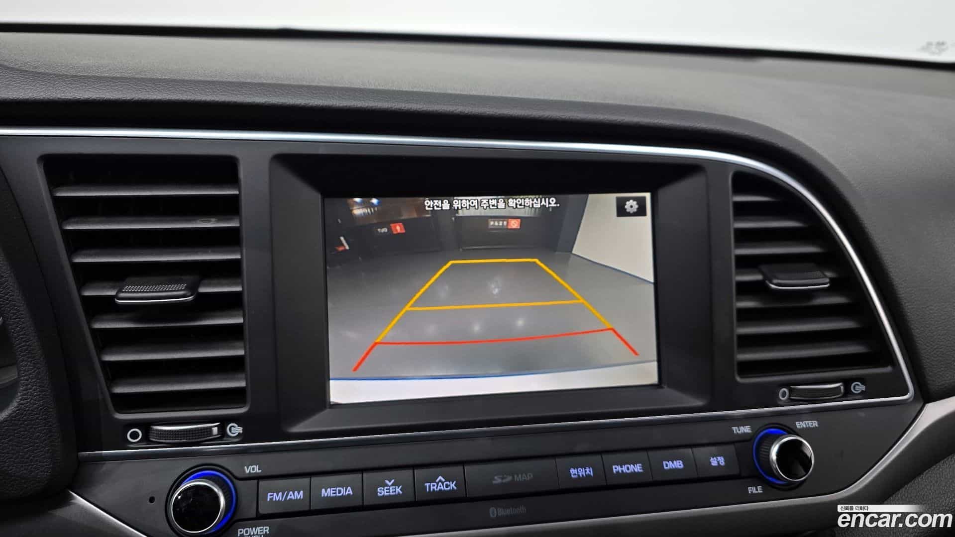 AVANTE Hyundai 2015.10-OPTION-019