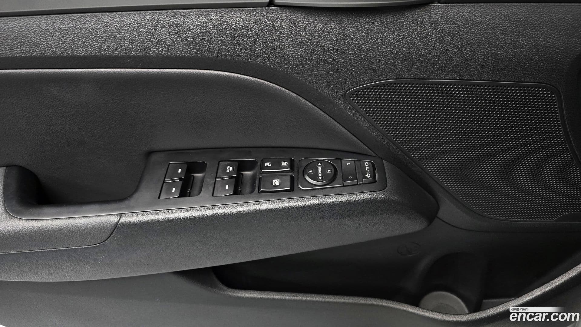 Main__Slider__Photo:AVANTE Hyundai 2015.10-17