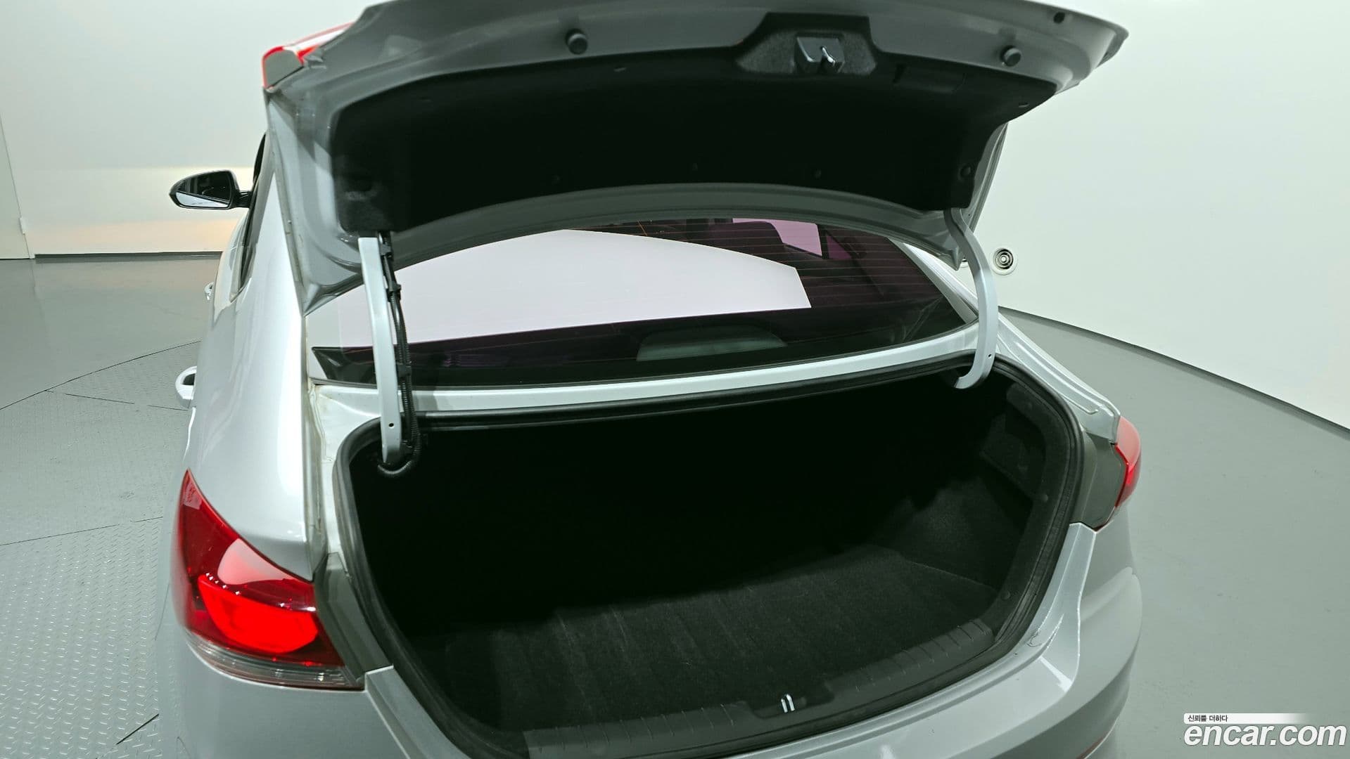 Main__Slider__Photo:AVANTE Hyundai 2015.10-19