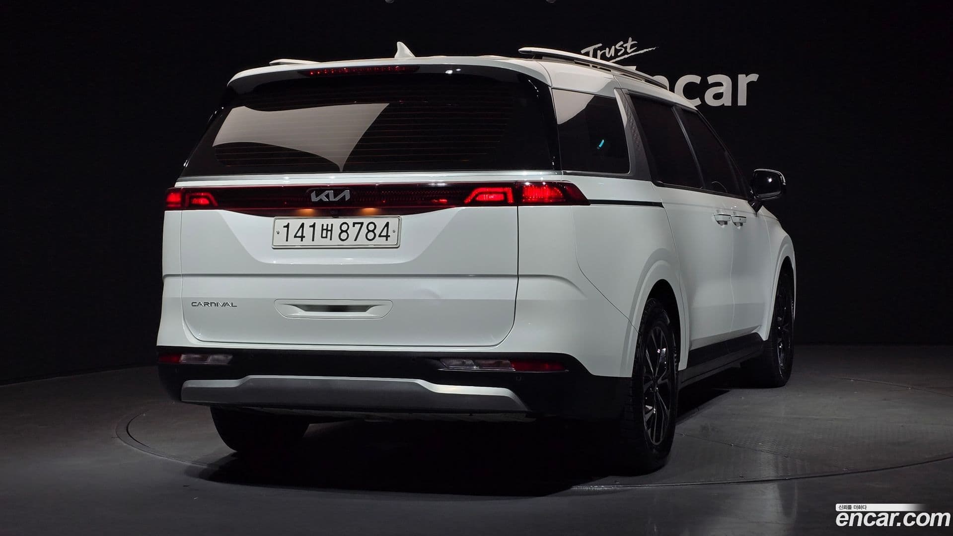 Main__Slider__Photo:Canival Kia 2021.9-1