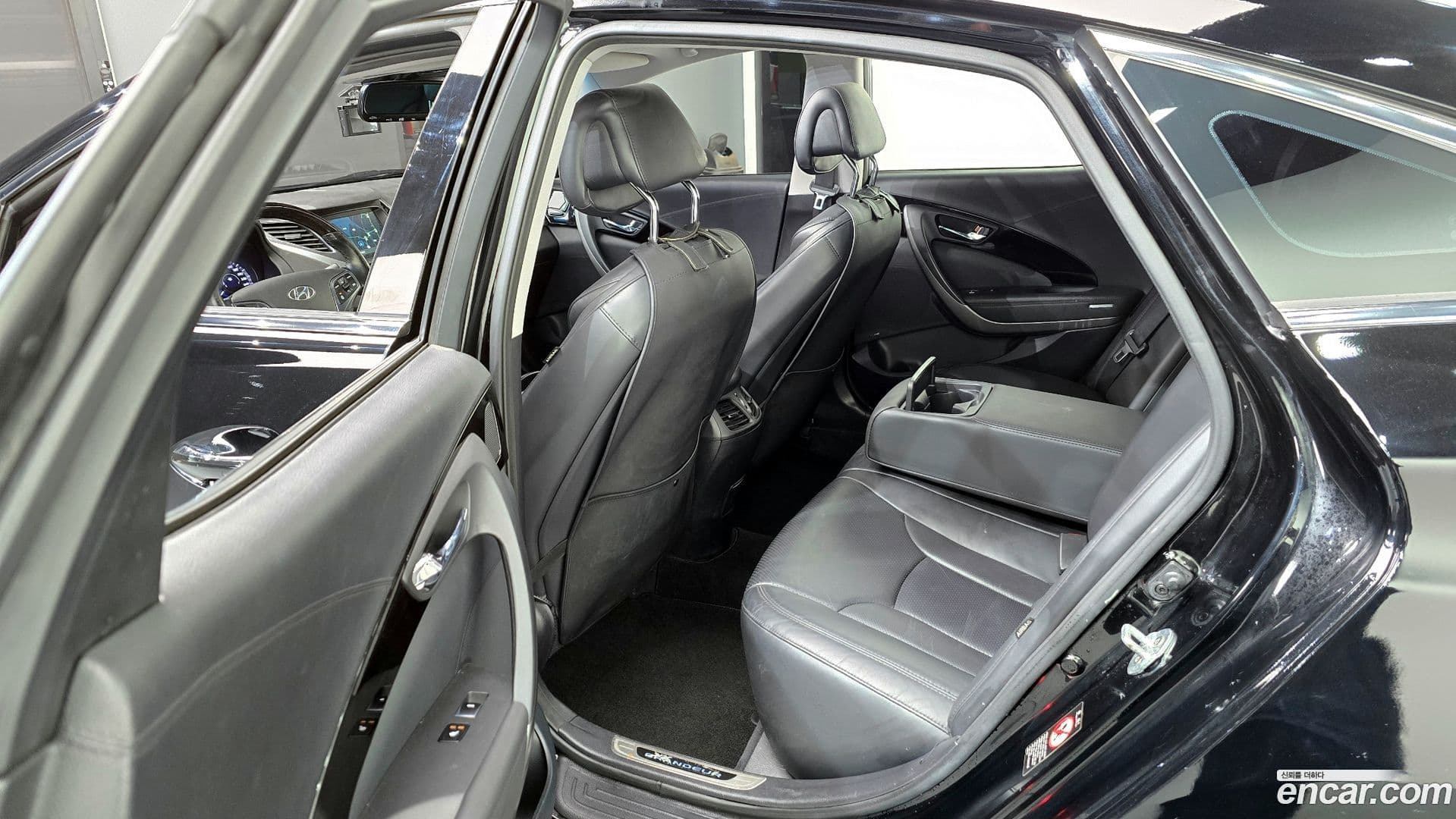 Main__Slider__Photo:Grandeur Hyundai 2014.7-10