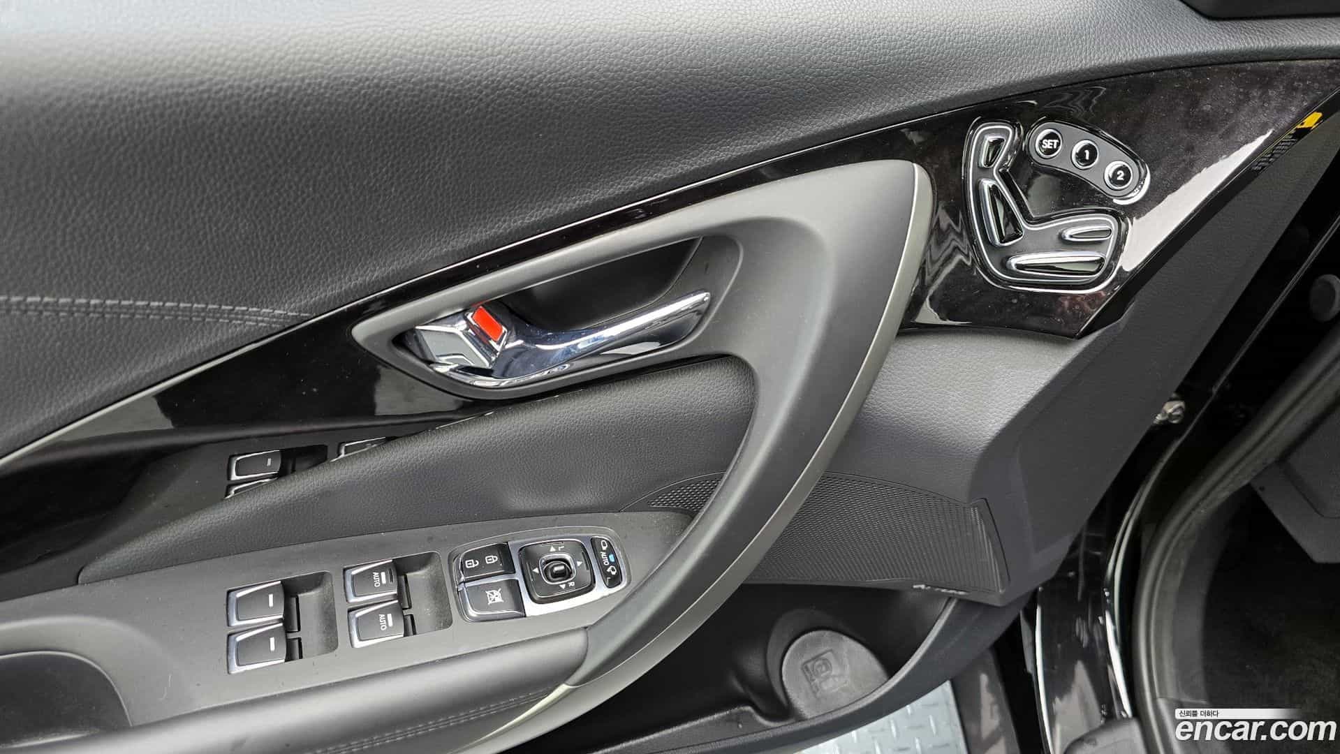 Grandeur Hyundai 2014.7-OPTION-018