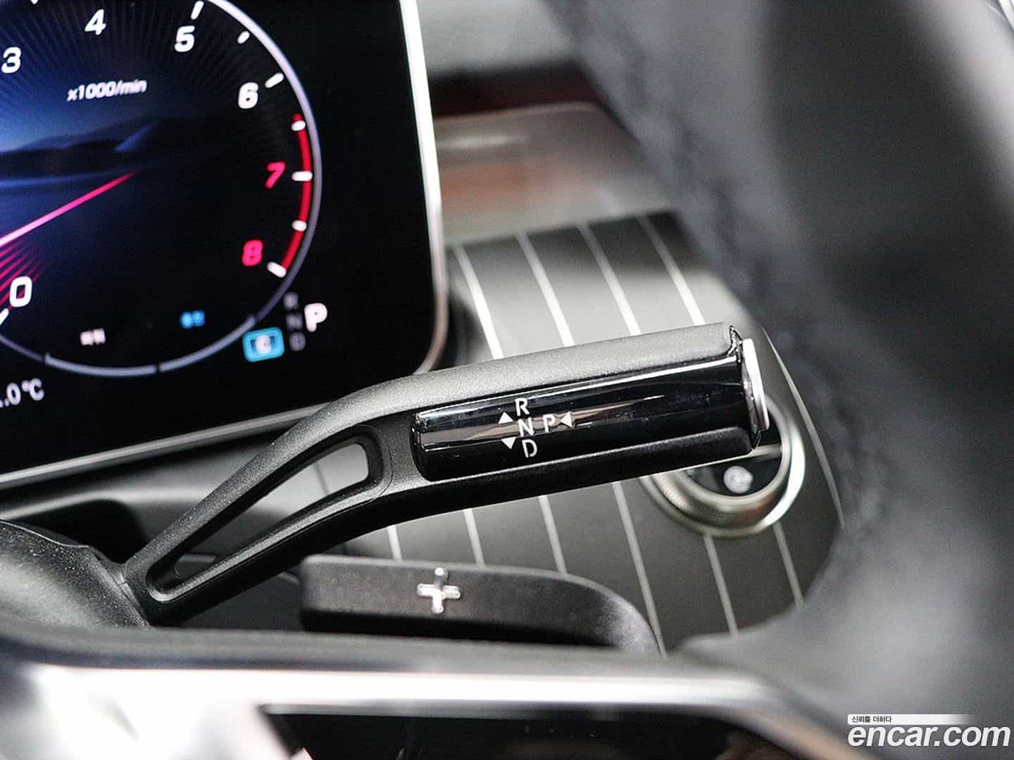 C-Class Mercedes-Benz 2025.1-INNER-008