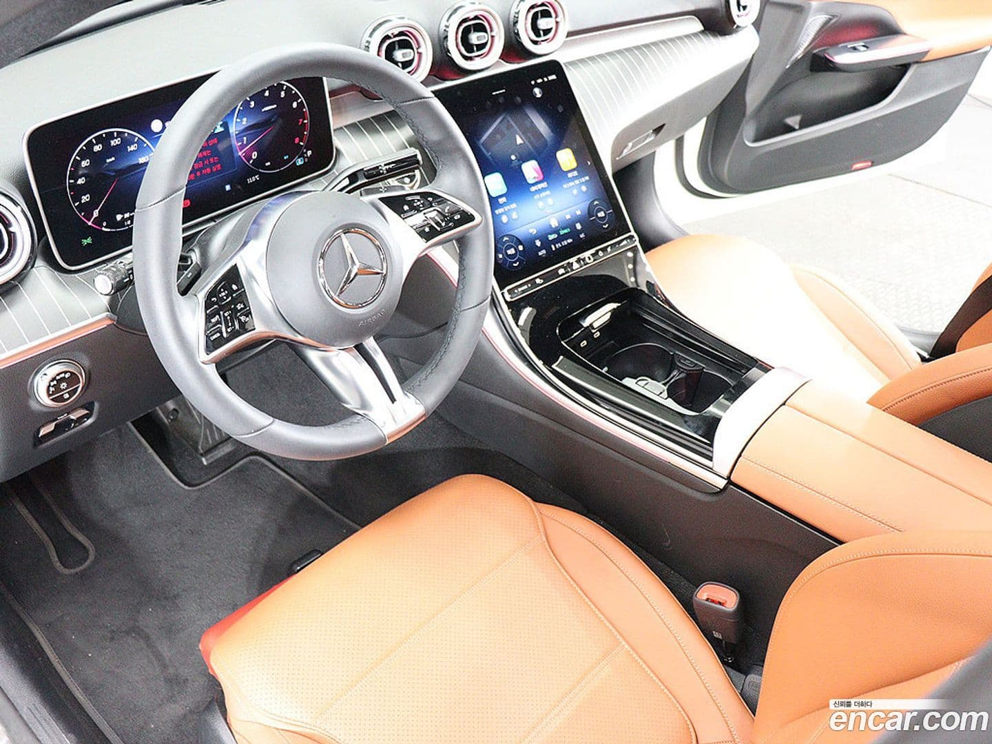 Main__Slider__Photo:C-Class Mercedes-Benz 2025.1-16