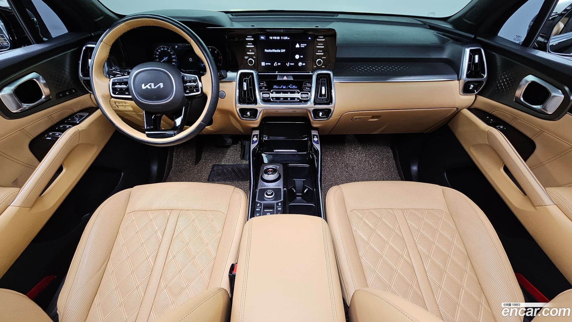 Main__Slider__Photo:Sorento Kia 2021.11-6