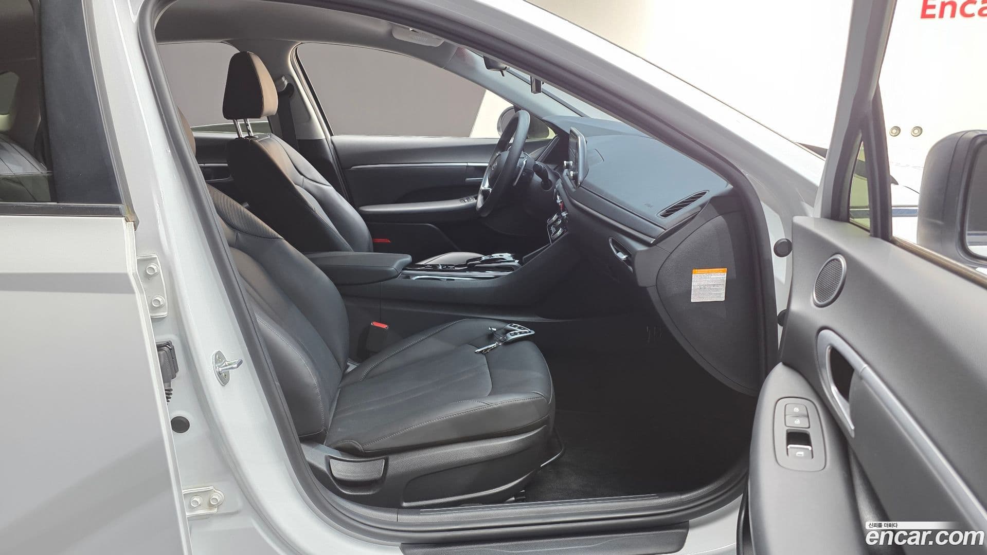 Main__Slider__Photo:Sonata Hyundai 2020.1-9