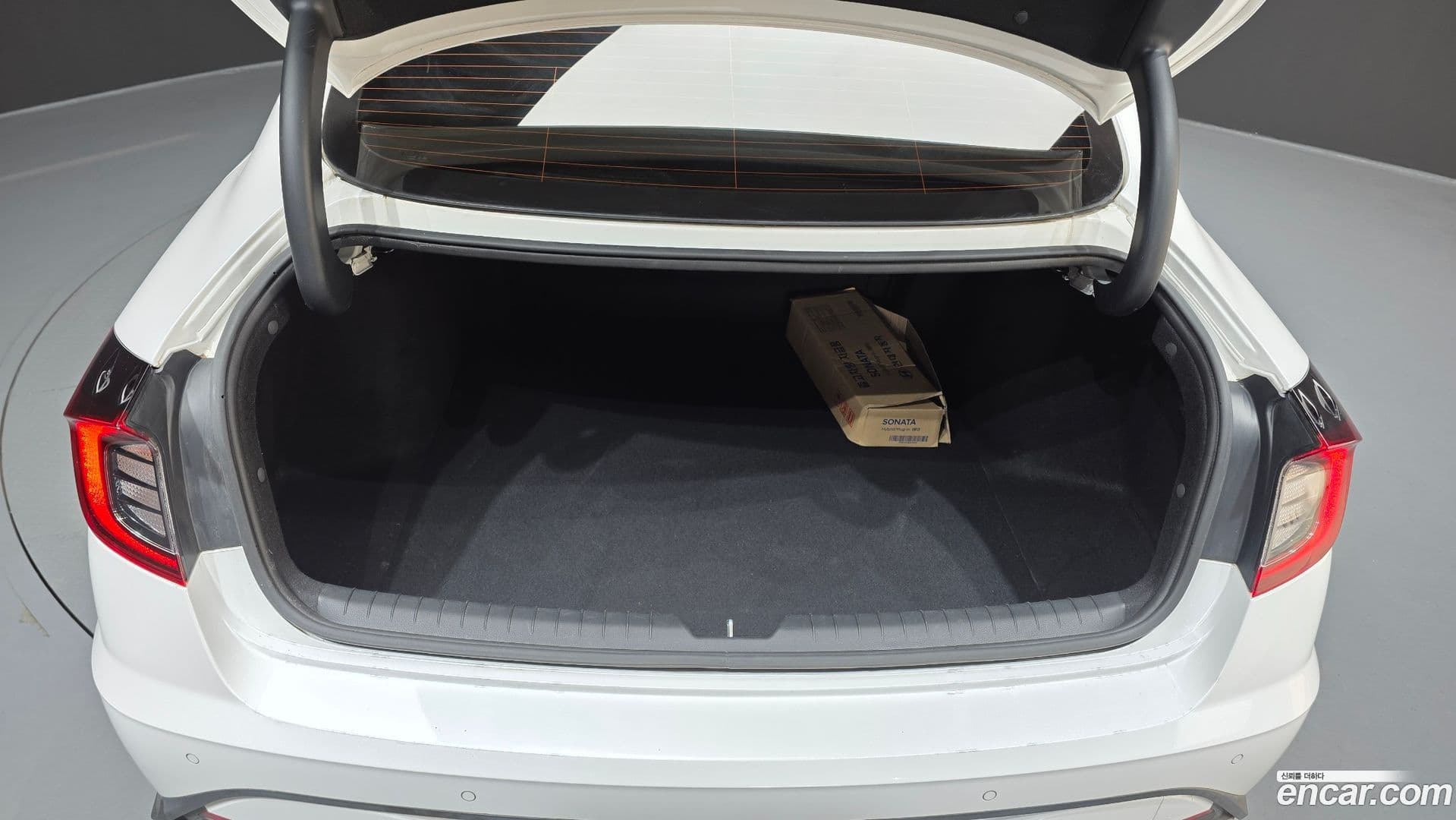 Main__Slider__Photo:Sonata Hyundai 2020.1-19