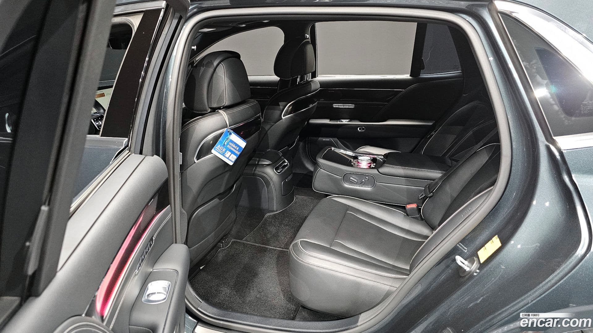 Main__Slider__Photo:G90 Genesis 2022.9-10