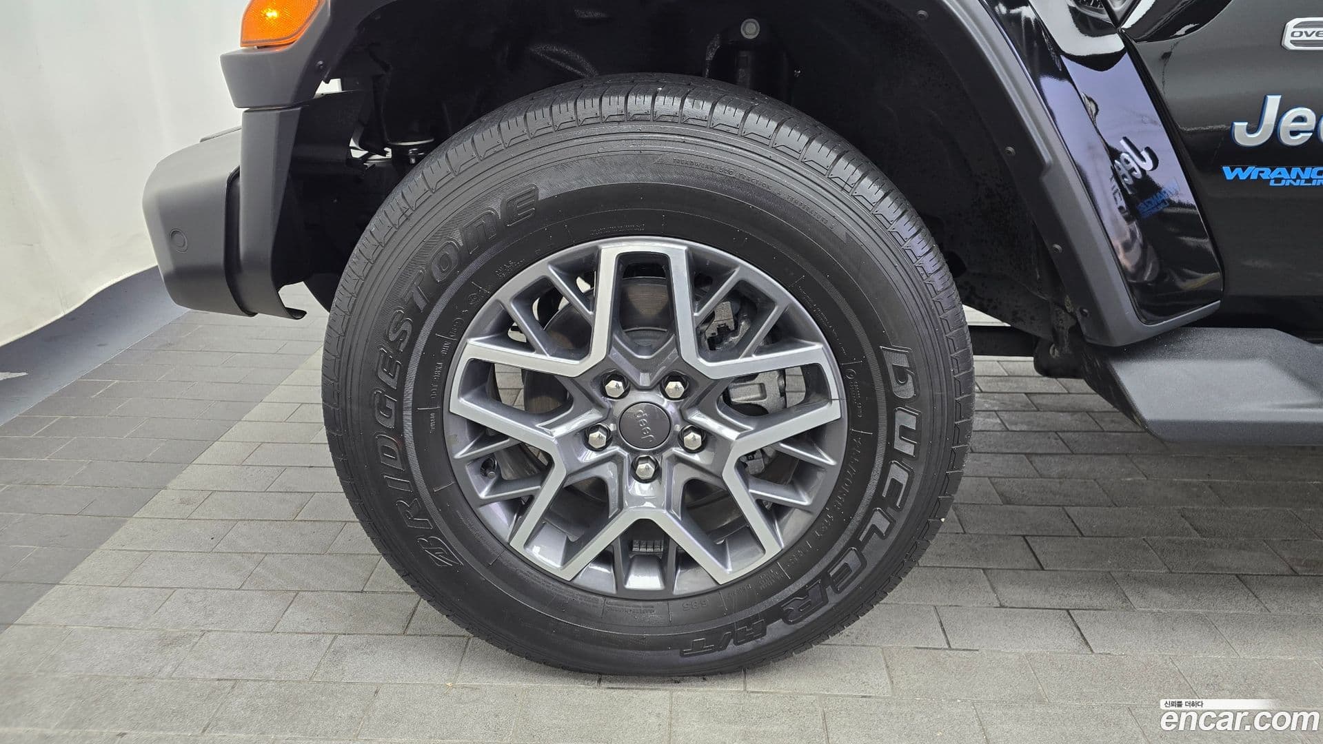 Main__Slider__Photo:Wrangler Jeep 2022.11-4