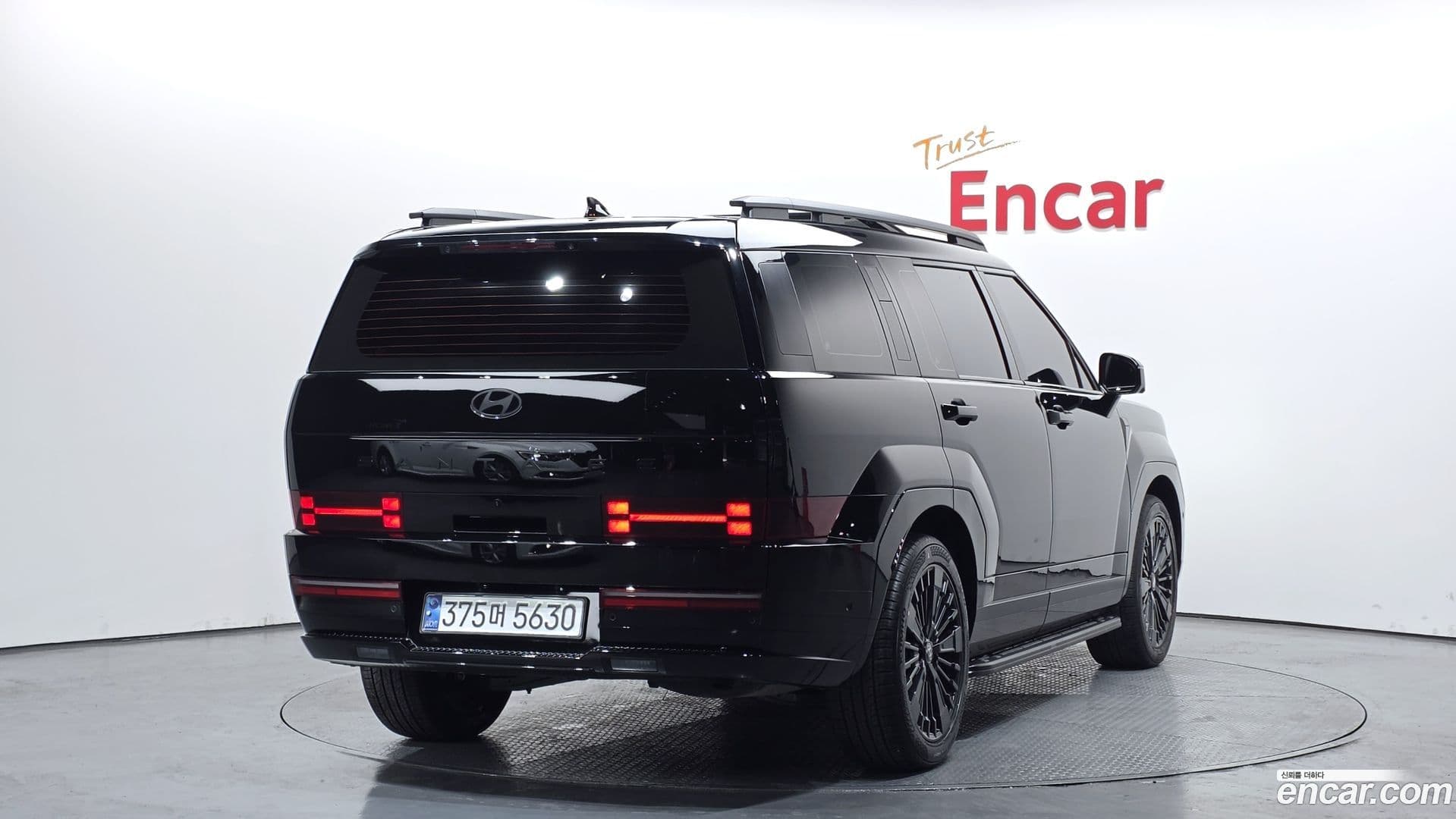 Main__Slider__Photo:Santafe Hyundai 2025.2-1