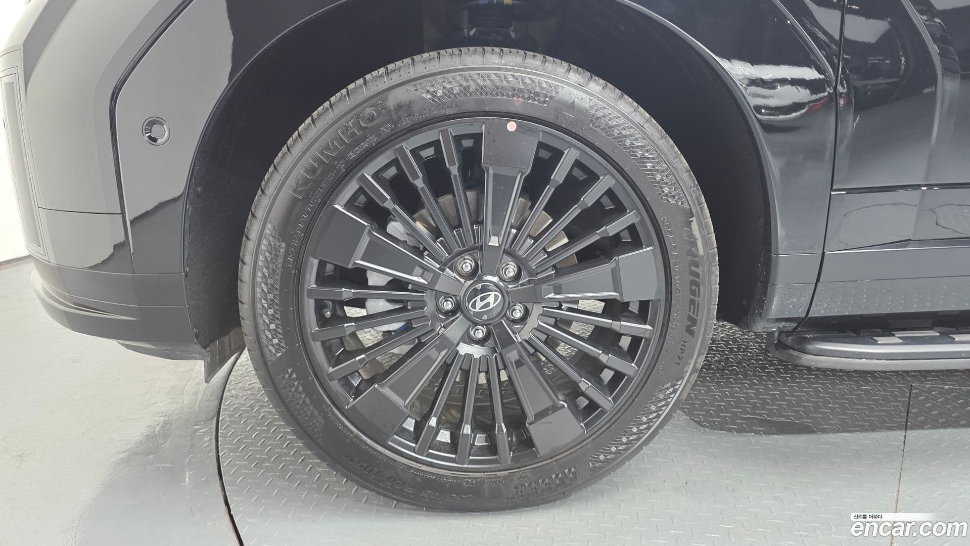 Main__Slider__Photo:Santafe Hyundai 2025.2-4