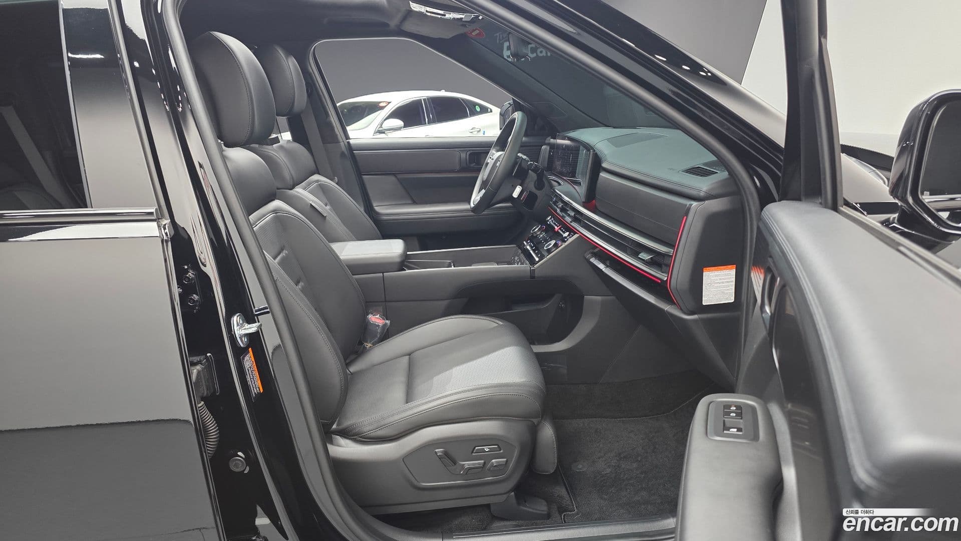 Main__Slider__Photo:Santafe Hyundai 2025.2-9