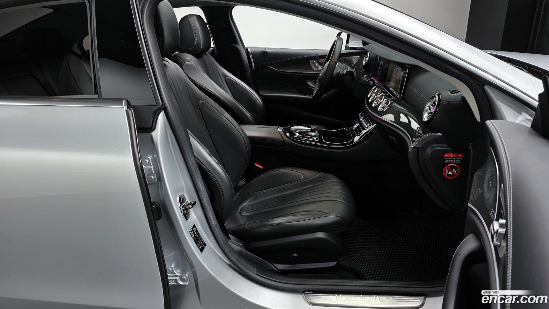 Main__Slider__Photo:CLS-Class Mercedes-Benz 2019.11-9