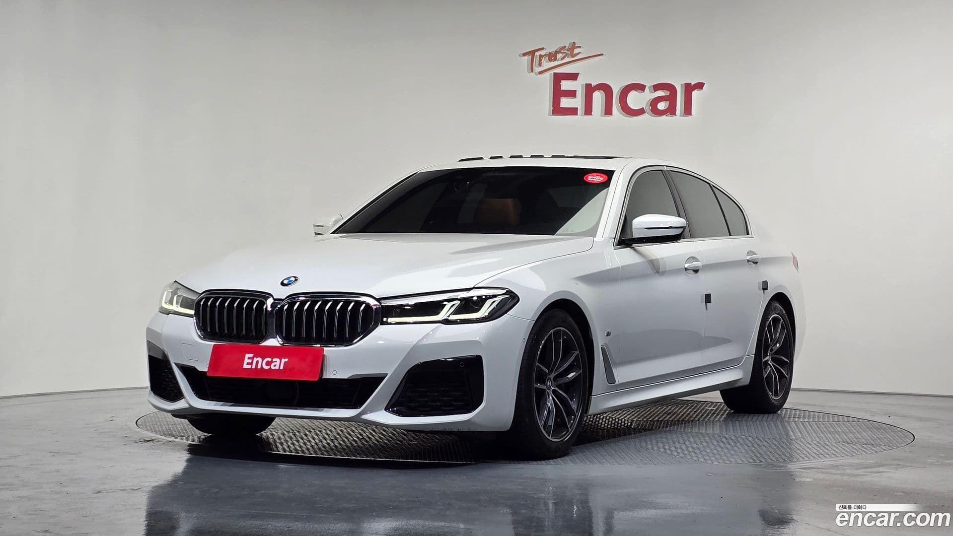 Main__Slider__Photo:5-Series BMW 2022.4-0