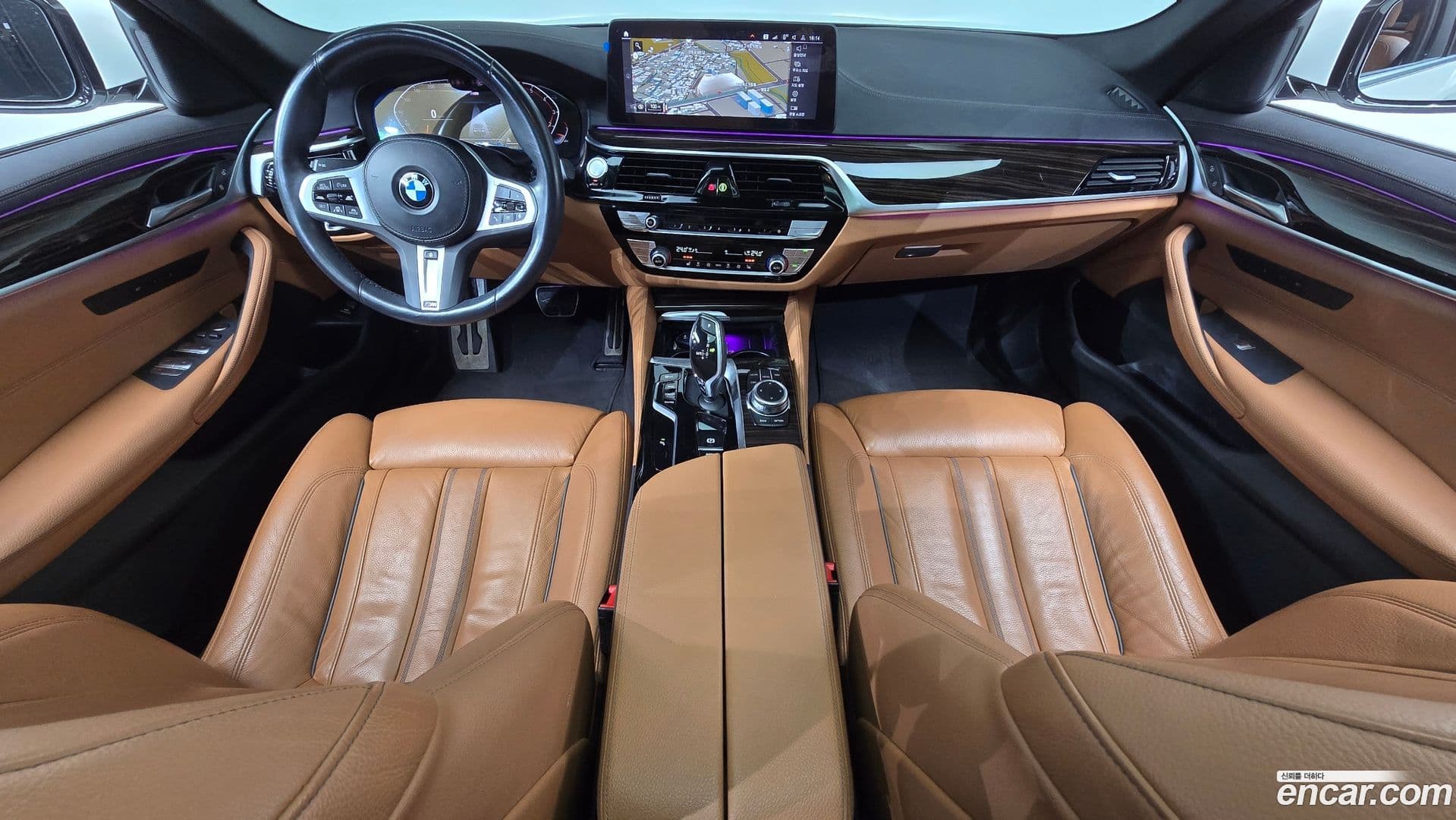 Main__Slider__Photo:5-Series BMW 2022.4-6