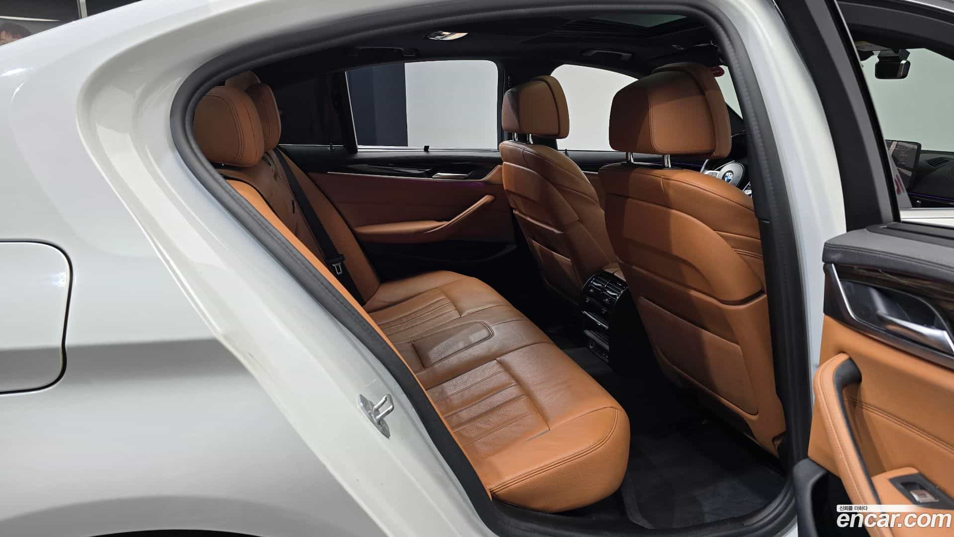 5-Series BMW 2022.4-OPTION-016