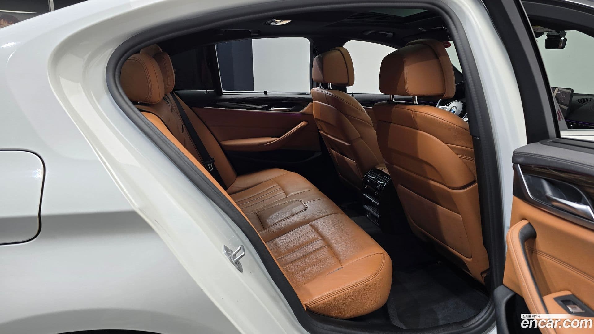 Main__Slider__Photo:5-Series BMW 2022.4-11