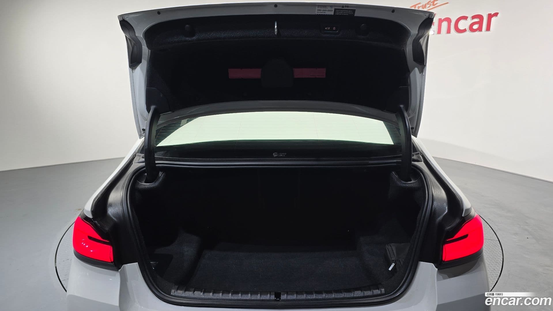 Main__Slider__Photo:5-Series BMW 2022.4-19