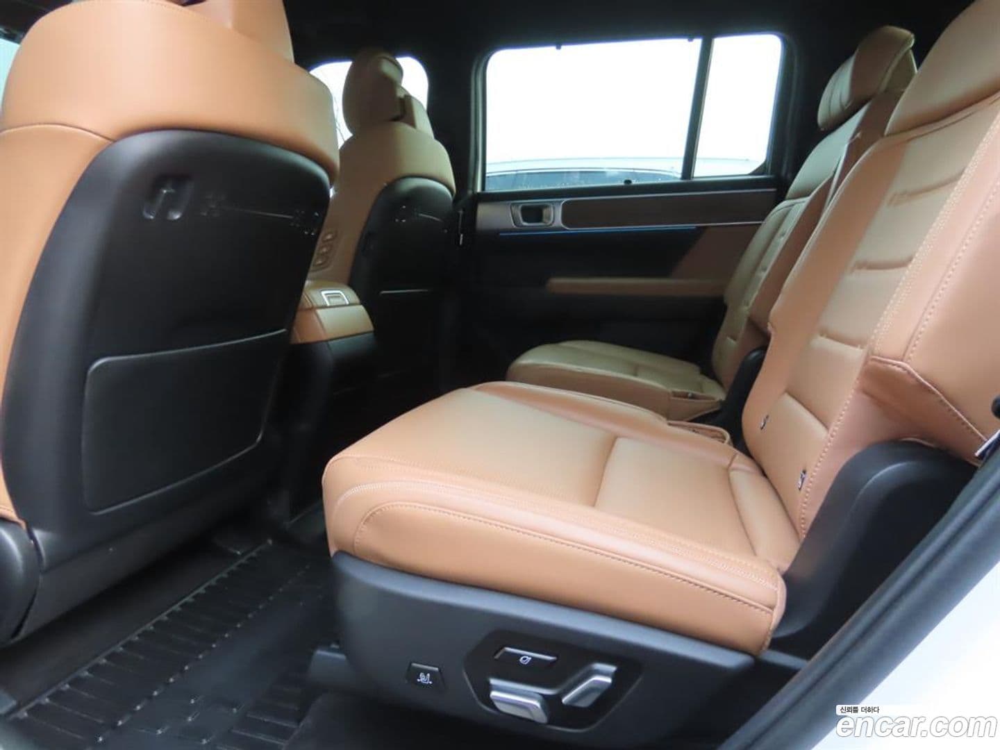 Main__Slider__Photo:Santafe Hyundai 2024.1-14