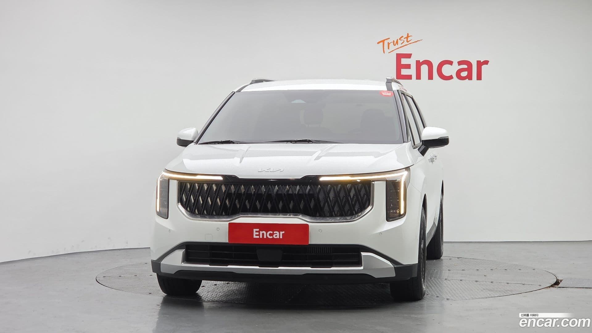 Main__Slider__Photo:Canival Kia 2024.2-2