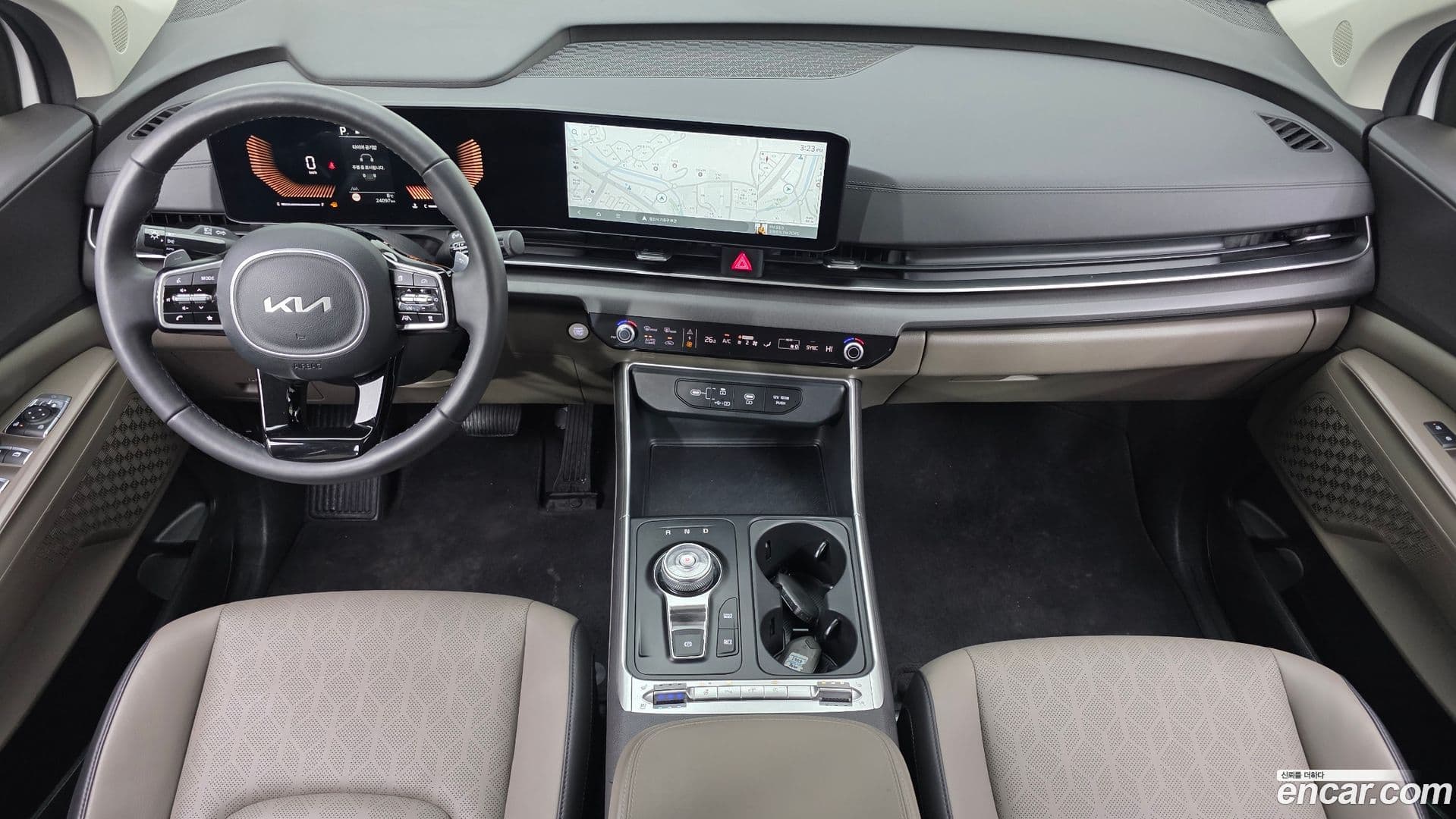 Main__Slider__Photo:Canival Kia 2024.2-6