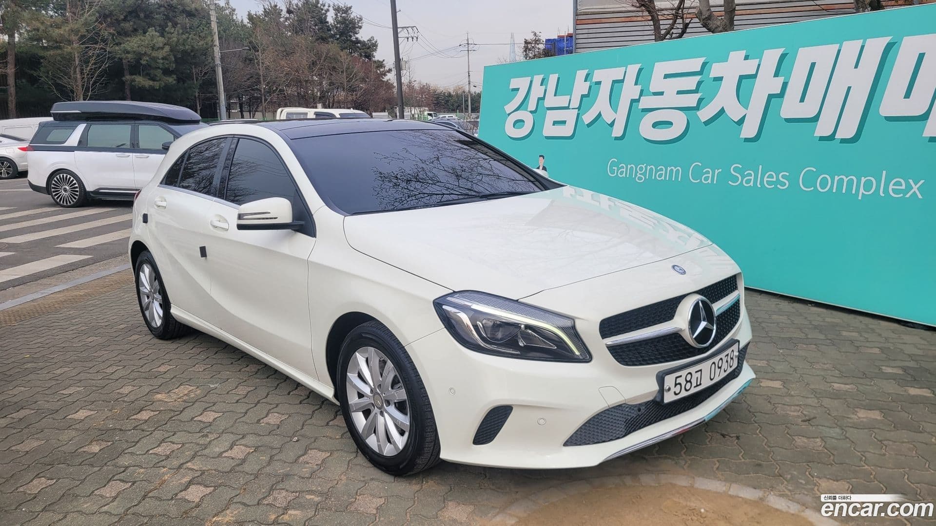 Main__Slider__Photo:A-Class Mercedes-Benz 2016.0-0