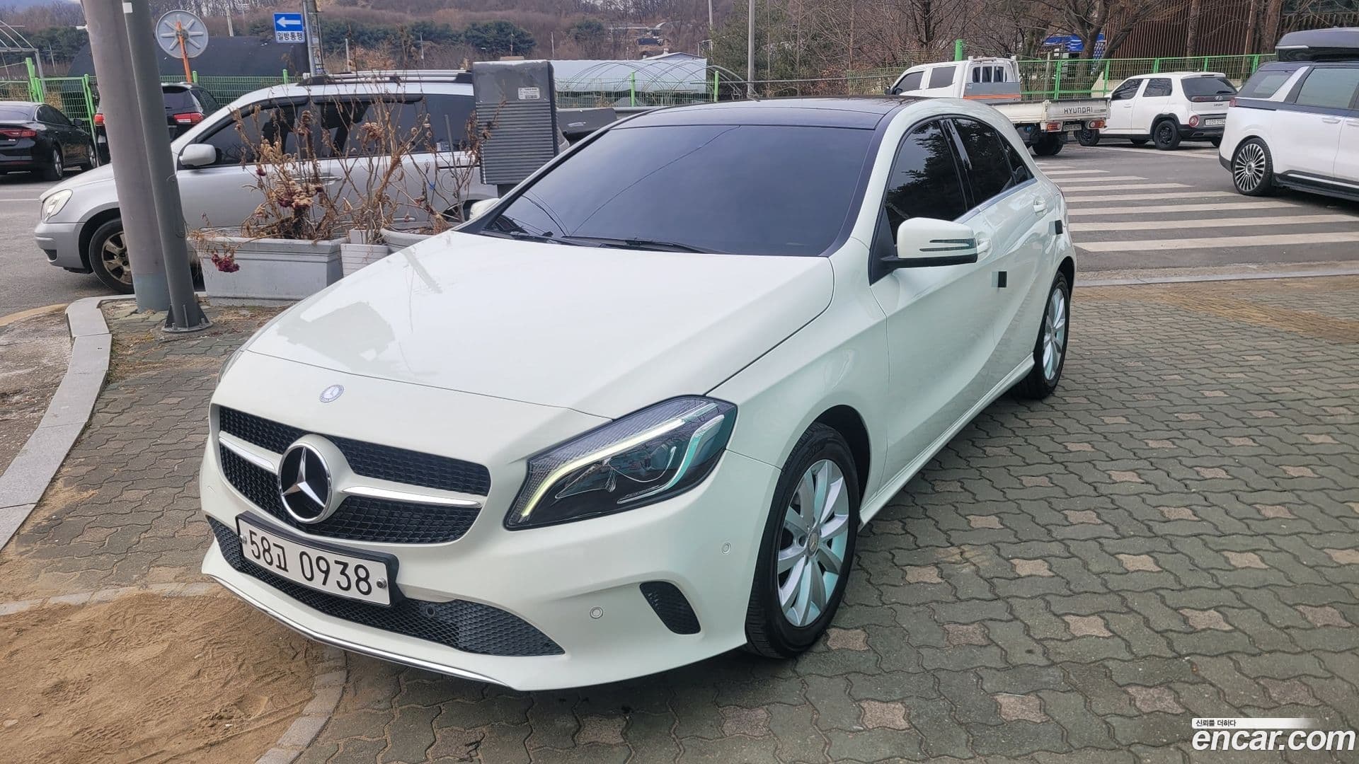 Main__Slider__Photo:A-Class Mercedes-Benz 2016.0-3