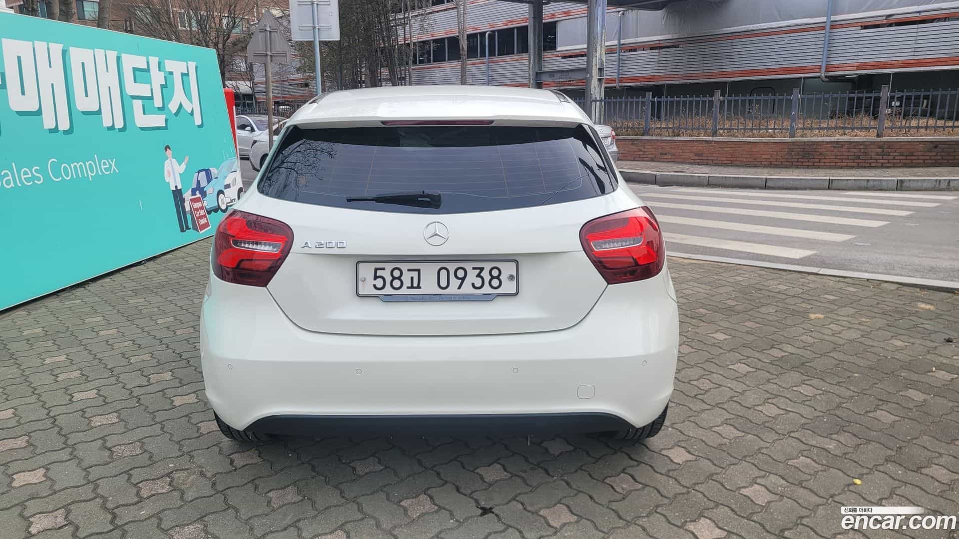 A-Class Mercedes-Benz 2016.0-INNER-006