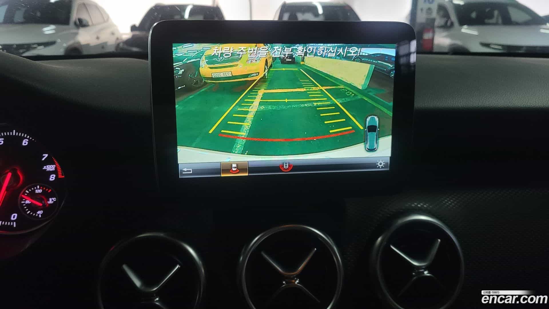 A-Class Mercedes-Benz 2016.0-INNER-010