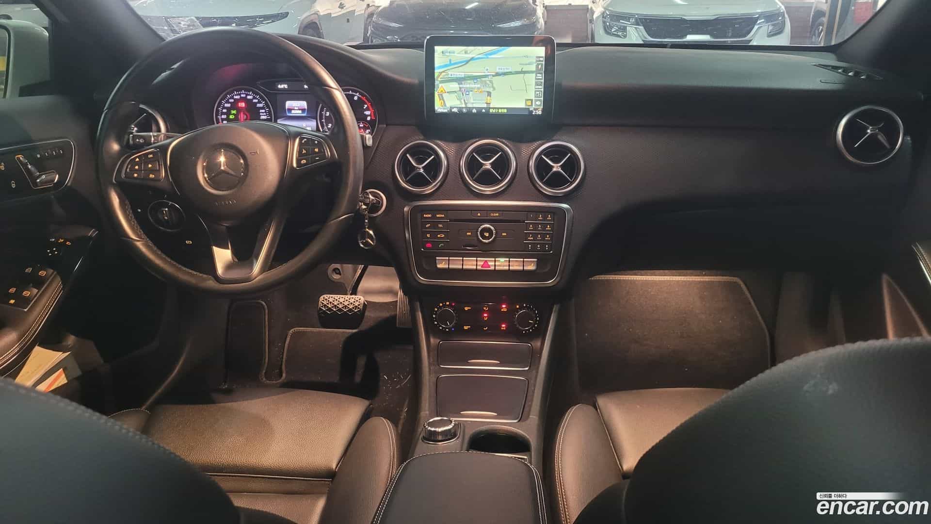 A-Class Mercedes-Benz 2016.0-OPTION-015