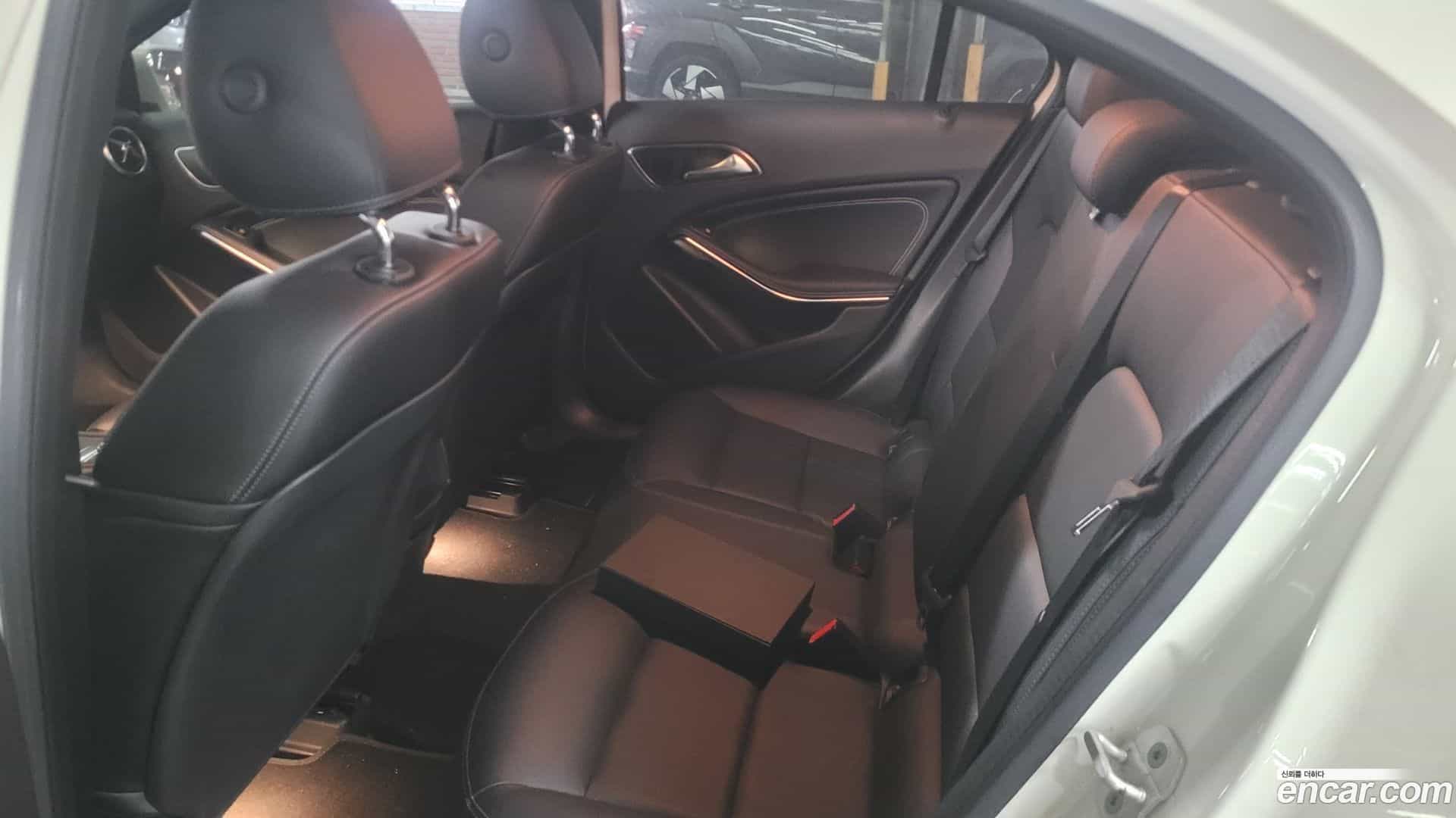 A-Class Mercedes-Benz 2016.0-OPTION-018