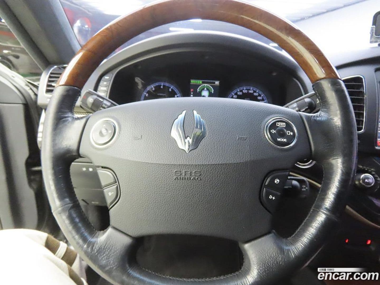 Main__Slider__Photo:Chairman KG_Mobility_Ssangyong 2016.5-6